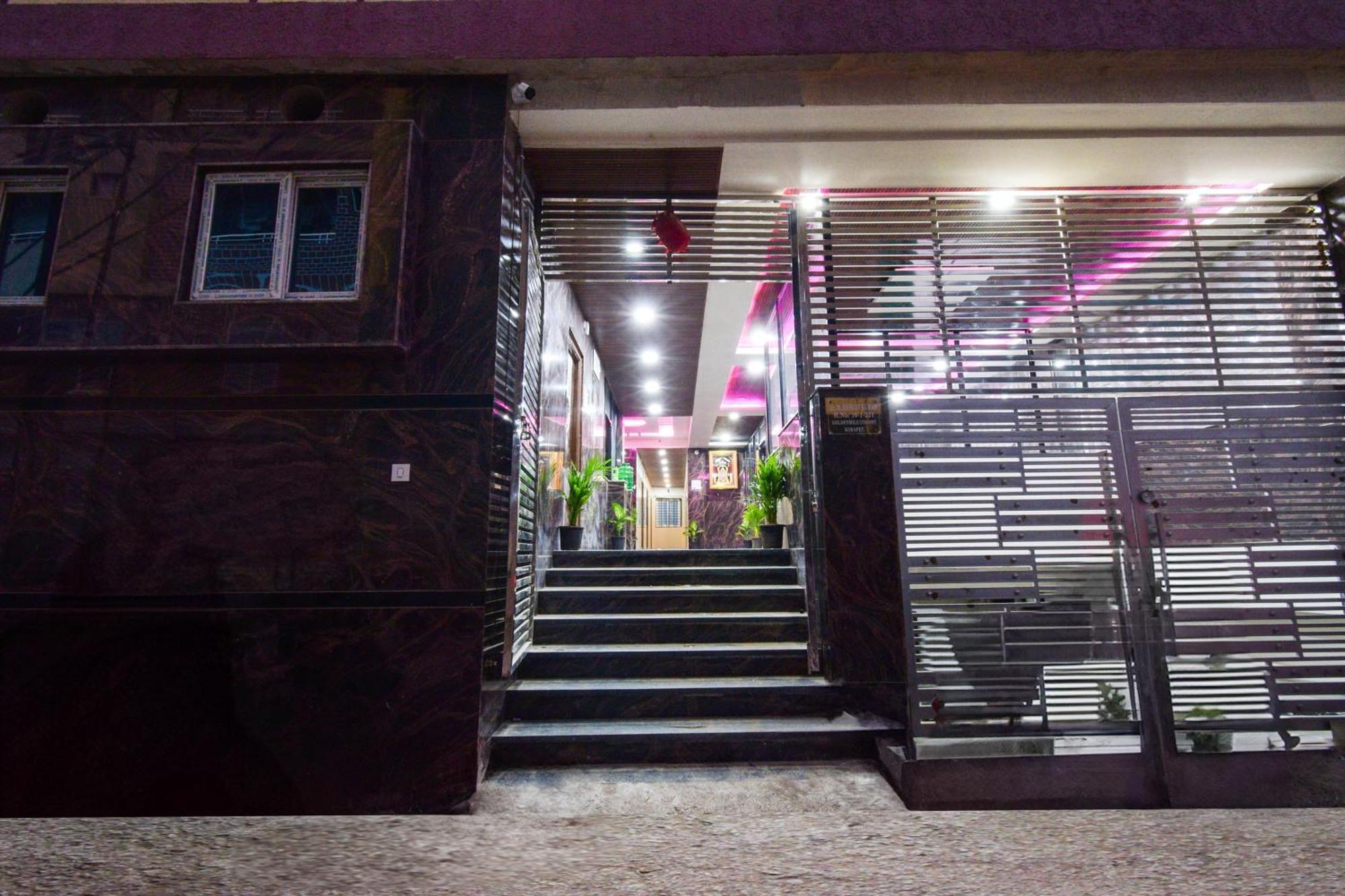 Super Townhouse Kokapet Formerly Aarian Tej Nilayam Gundipet 外观 照片