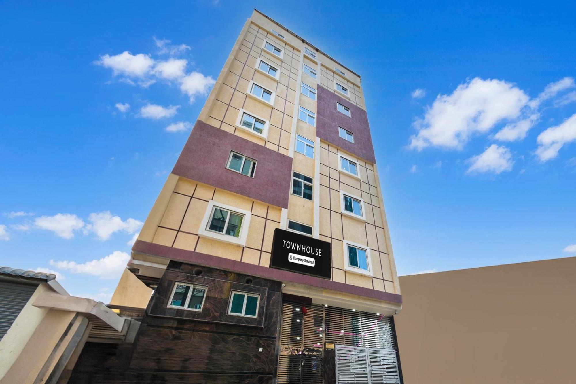 Super Townhouse Kokapet Formerly Aarian Tej Nilayam Gundipet 外观 照片