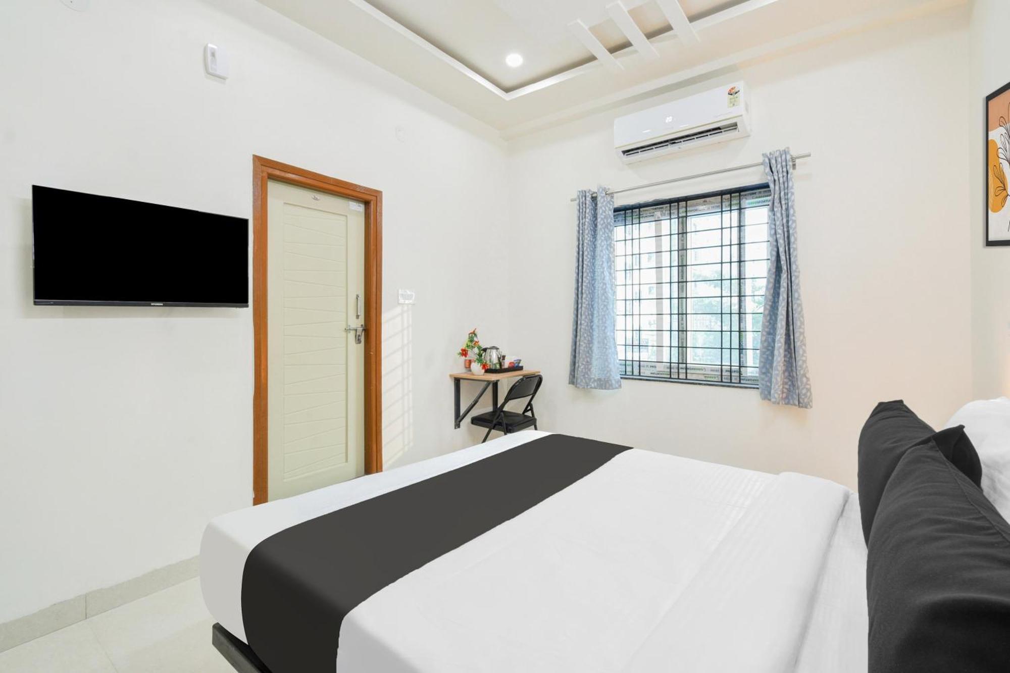 Super Townhouse Kokapet Formerly Aarian Tej Nilayam Gundipet 外观 照片