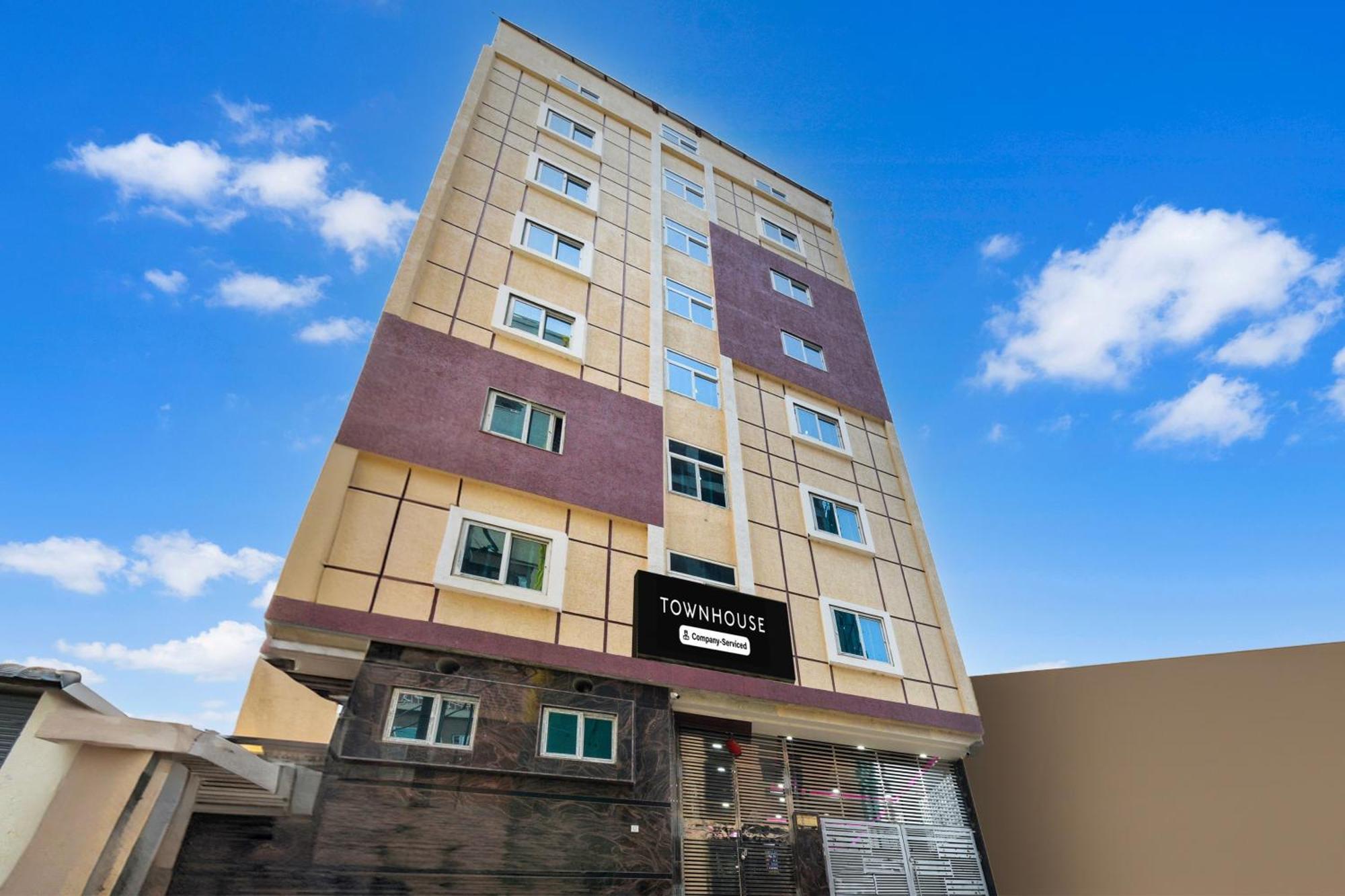 Super Townhouse Kokapet Formerly Aarian Tej Nilayam Gundipet 外观 照片