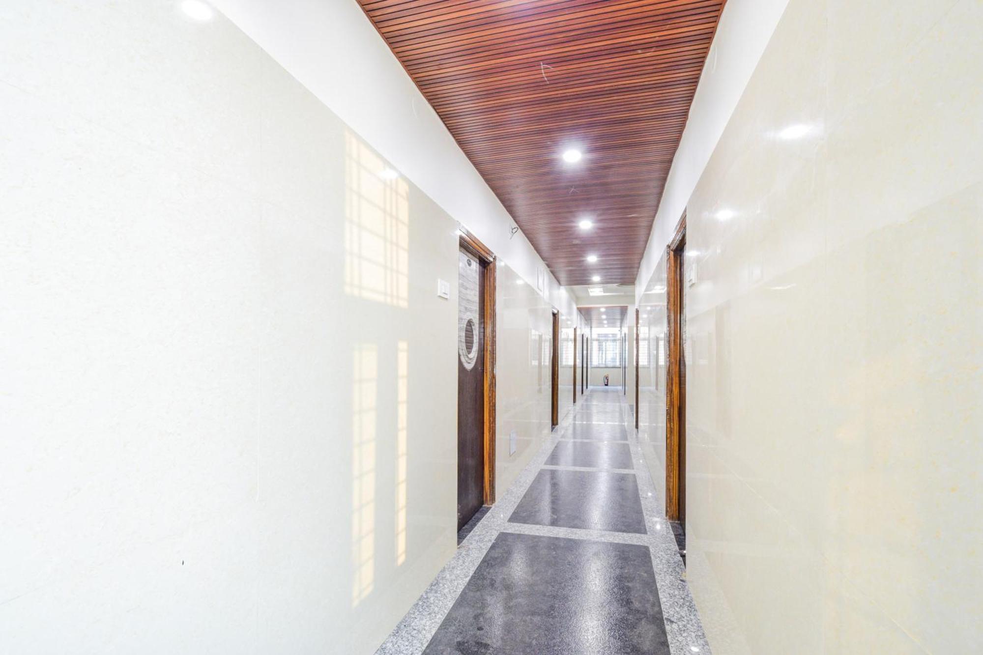 Super Townhouse Kokapet Formerly Aarian Tej Nilayam Gundipet 外观 照片