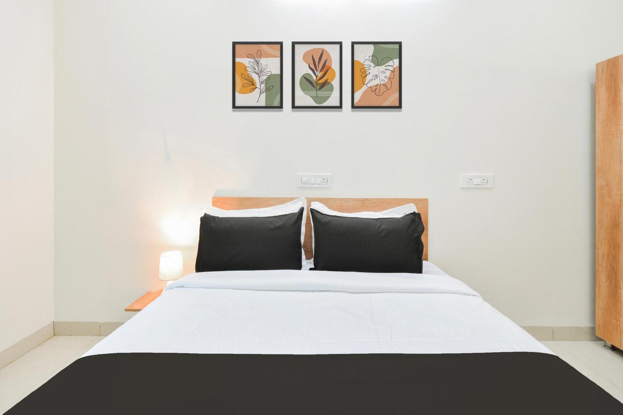 Super Townhouse Kokapet Formerly Aarian Tej Nilayam Gundipet 外观 照片