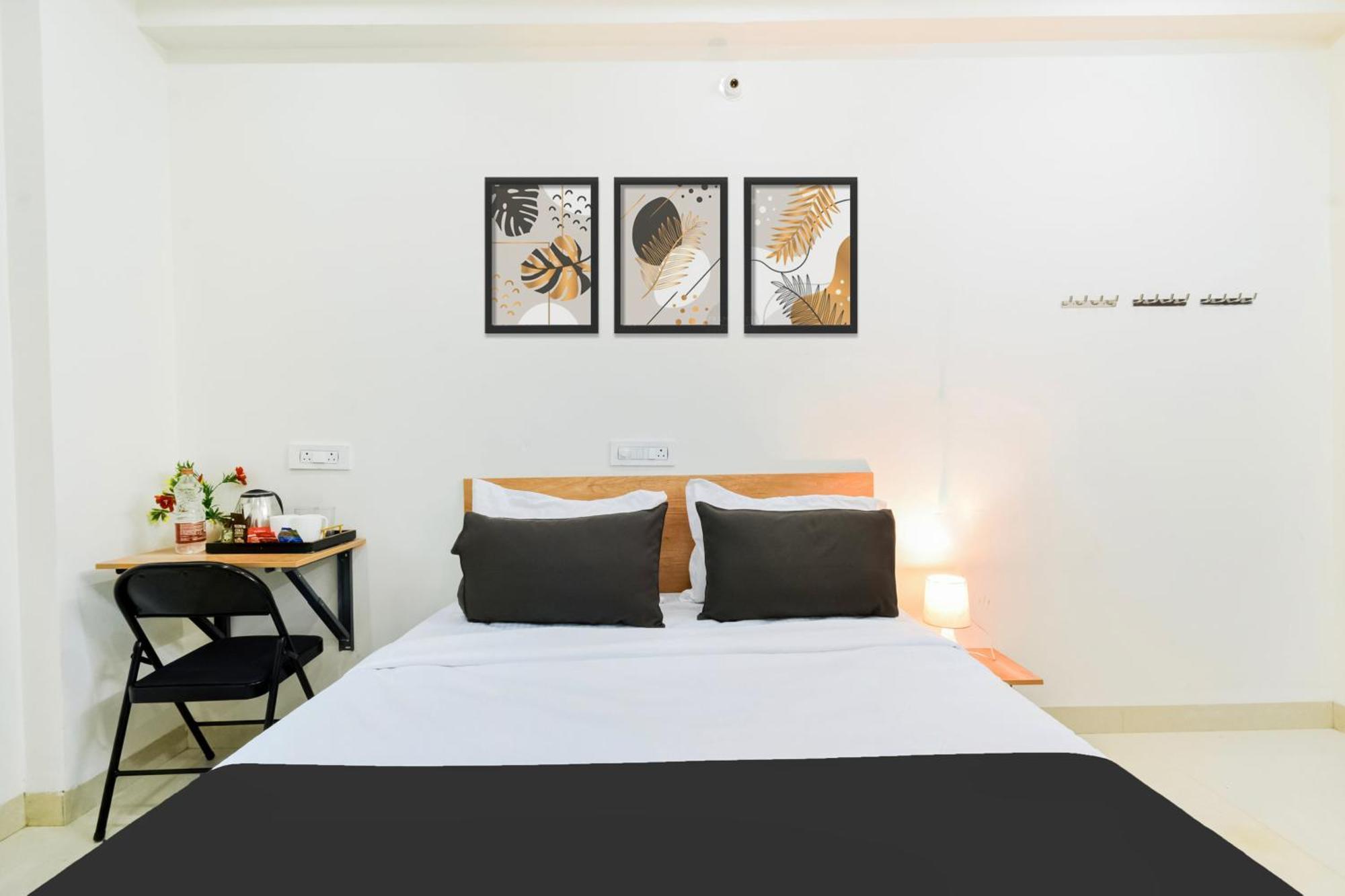 Super Townhouse Kokapet Formerly Aarian Tej Nilayam Gundipet 外观 照片