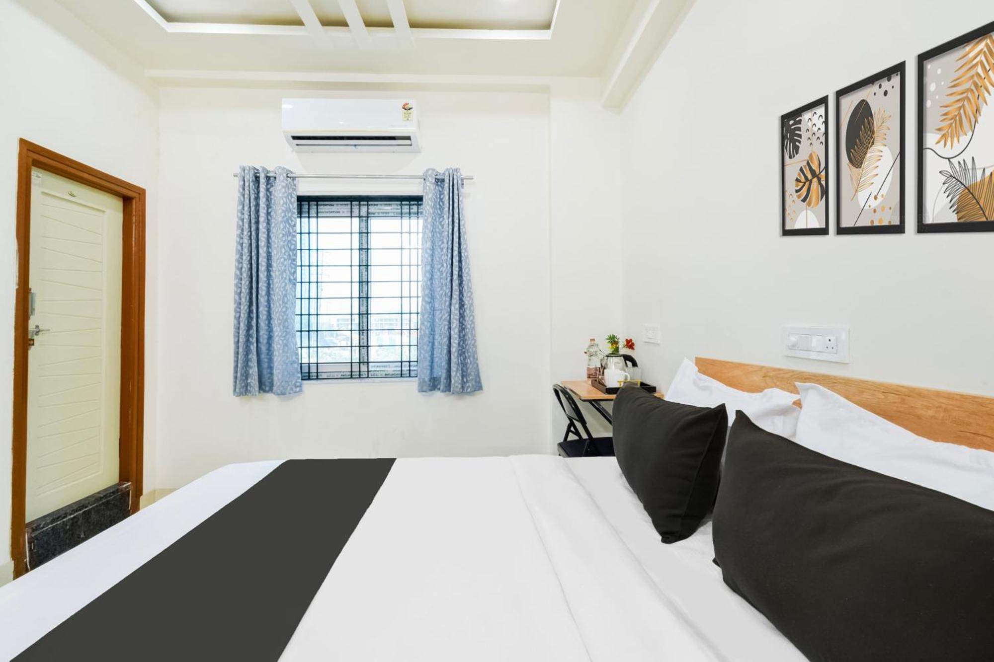 Super Townhouse Kokapet Formerly Aarian Tej Nilayam Gundipet 外观 照片