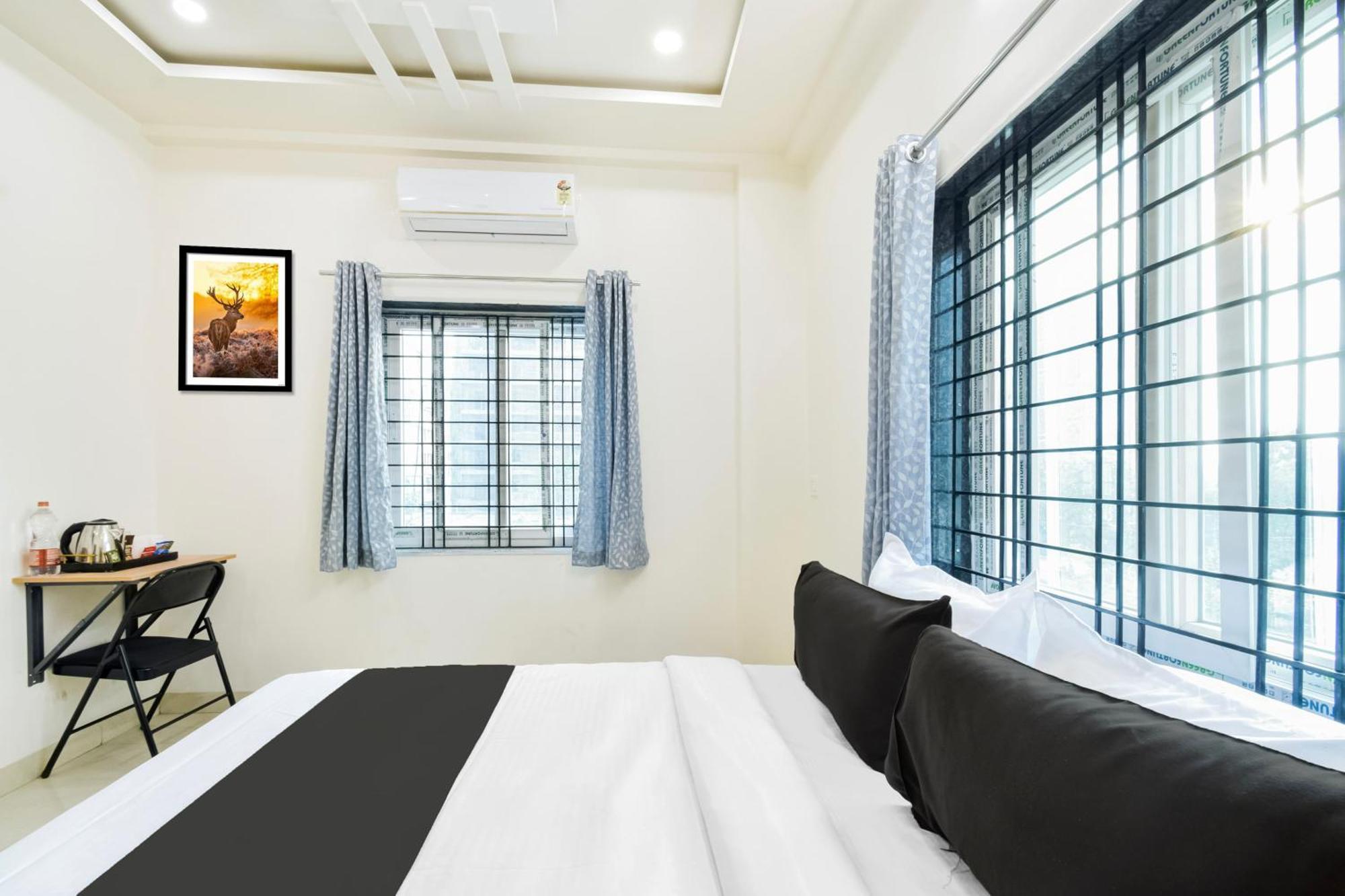 Super Townhouse Kokapet Formerly Aarian Tej Nilayam Gundipet 外观 照片